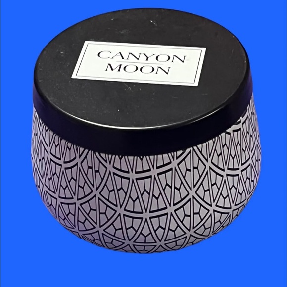 Canyon Moon Vanilla Orchid Candle Tin Natural Soy Based 4 oz NWOB MSRP $22 - Picture 5 of 6